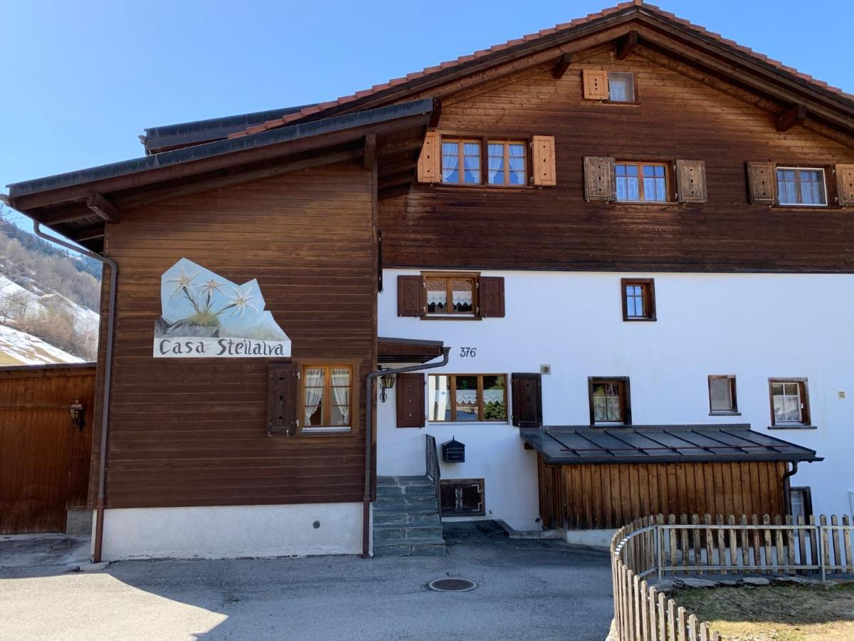 Casa Steilalva - Grosszuegiges Chalet Fuer Erholsamen Familienurlaub Surrein Eksteriør bilde